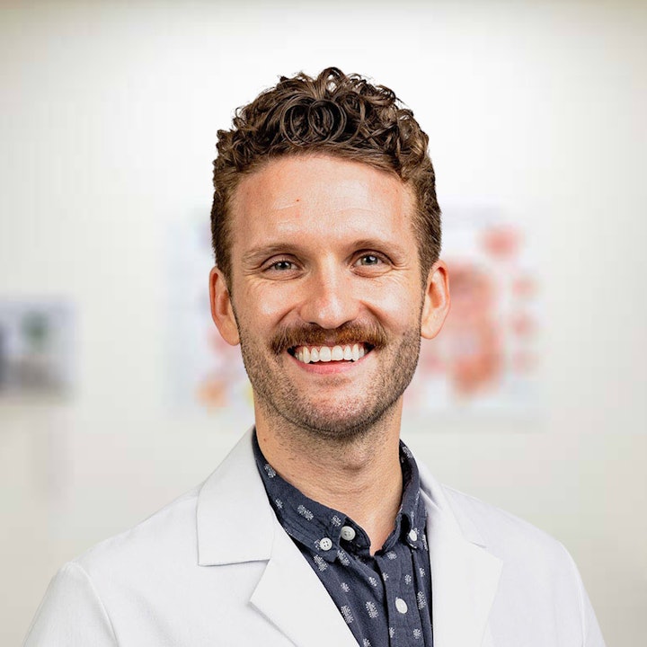 Physician Sean Llewellyn, MD