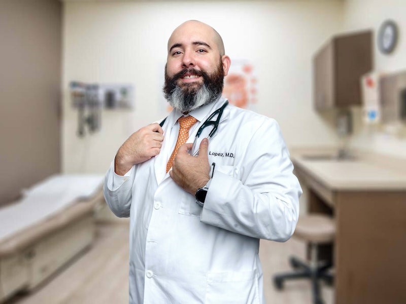 Headshot of Dr. Luis A. Lopez, Internal Medicine Specialist at Oak Street Health.