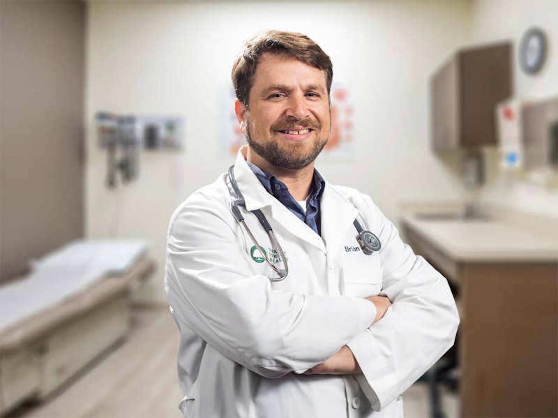 Headshot of Dr. Brian Kurtz, Internal Medicine Specialist at Oak Street Health.