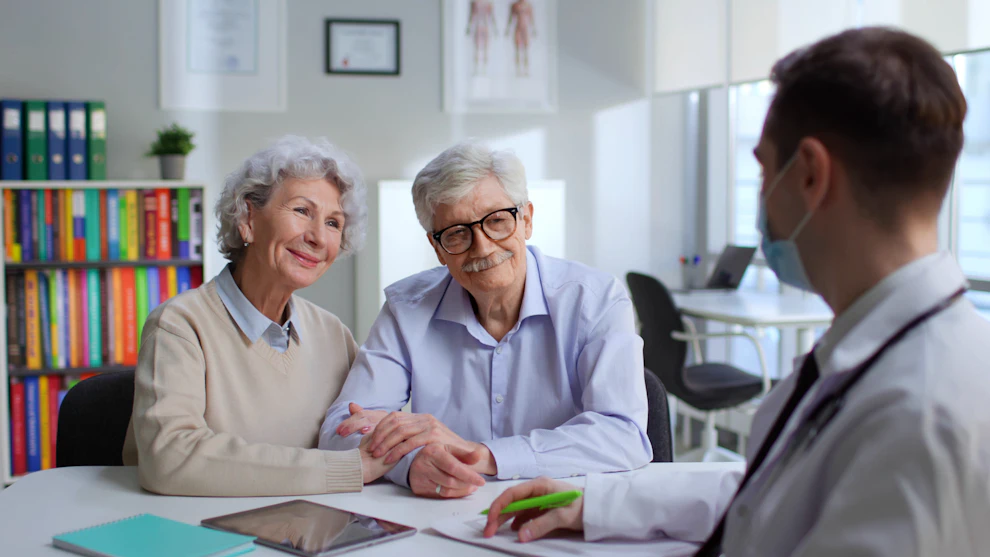 18 Tips to Prepare for a Doctor’s Visit | Oak Street Health